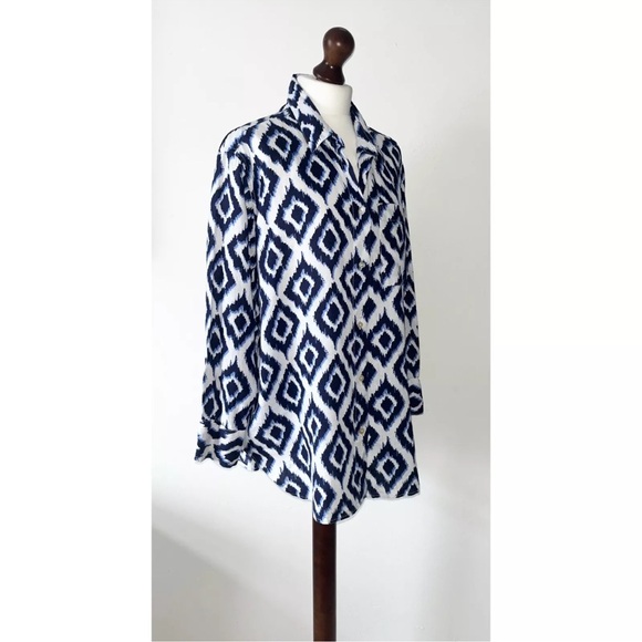 M & S PURE LINEN BLUE & WHITE ABSTRACT OVERSIZED COLLARED LONG SLEEVE BLOUSE - Picture 5 of 9